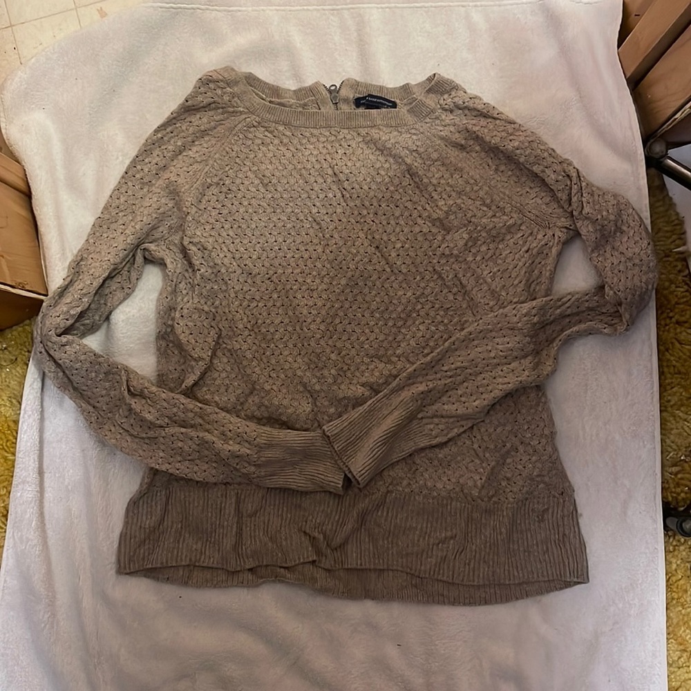 American Eagle Sweater